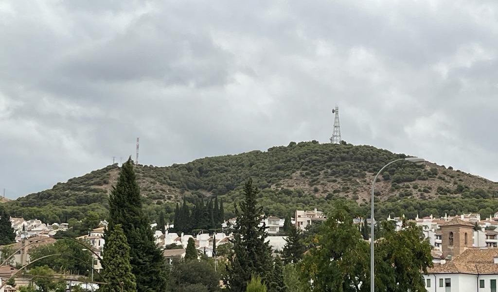 Vista del Cerro de San Miguel desde el Albaicín